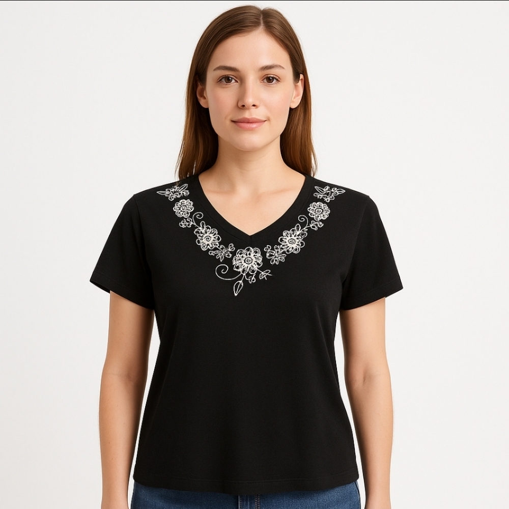 Allison Daley Black white Floral Embellished Top Size Lg